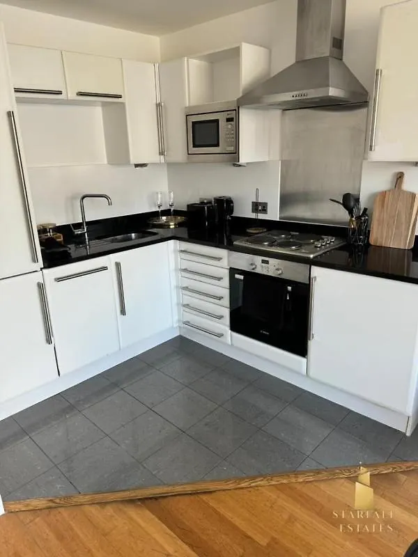 City Centre Apartment Λιντς